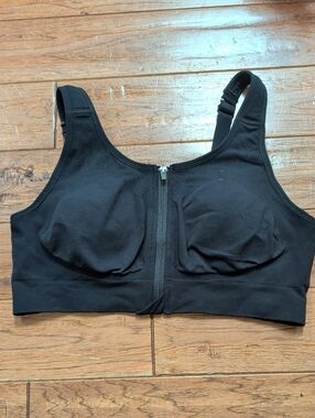 Prairie Wear HuggerVIDA Black Front-Zip Support Compression Sports Bra